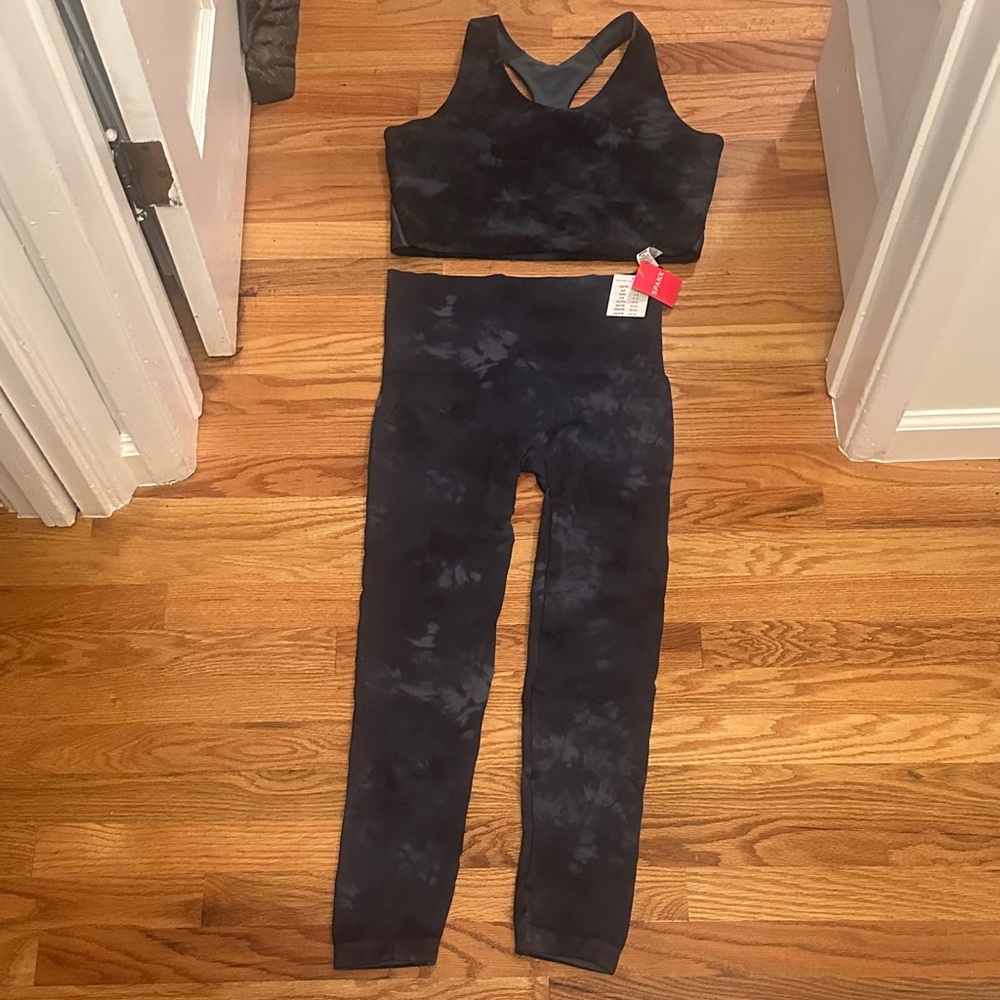 SPANX NWT SIZE XL Black Tie-Dye Active Set - Sports Bra & High-Waist Leggings